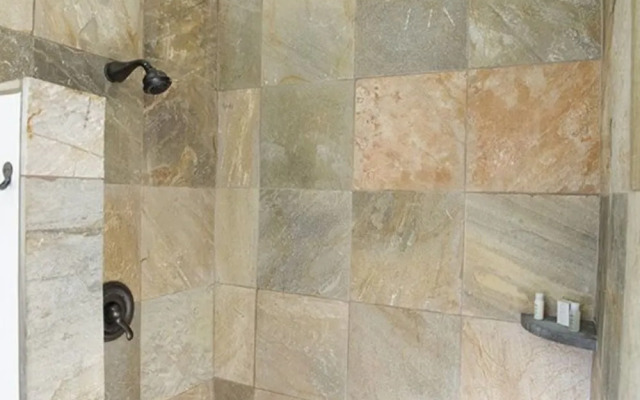 Aina Nalu Condo I202 by RedAwning