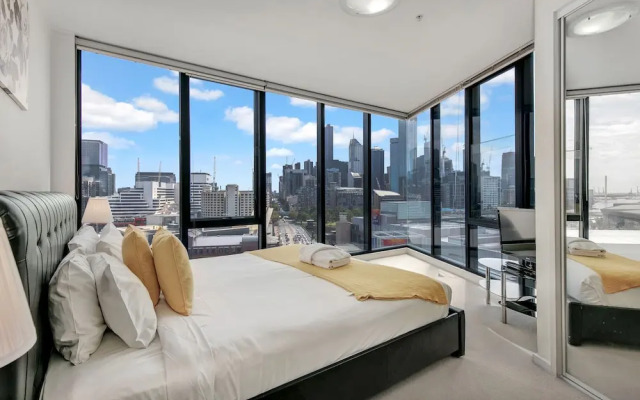 MJ Shortstay Whiteman St Apartments