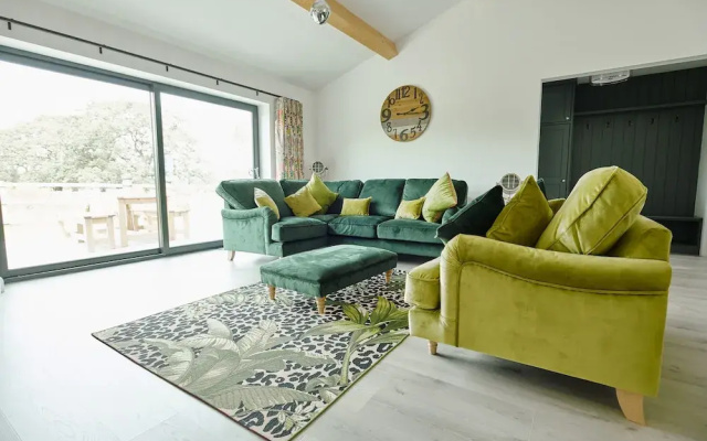 Whernside Lodge