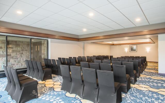 Crowne Plaza Princeton-Conference Center by IHG