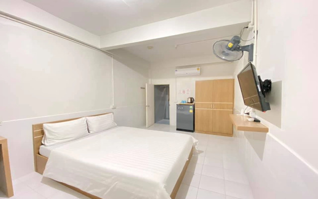 Ze Residence Ram Intra by ZUZU