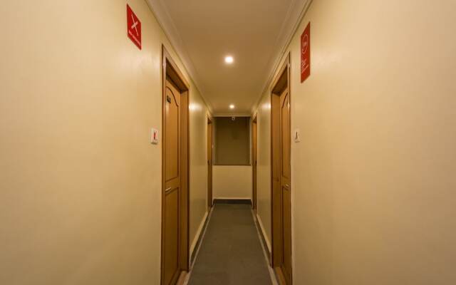 OYO 11499 Hotel Padma Krishna