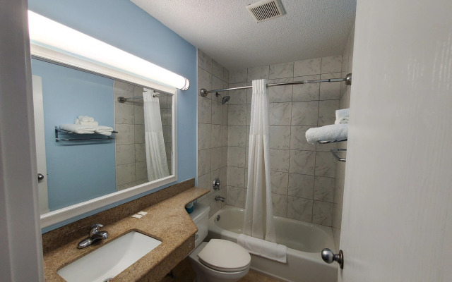 Coastal Inn & Suites - Wilmington, NC