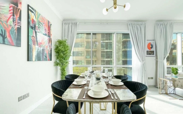 Cozy 2BR With Balcony The Greens