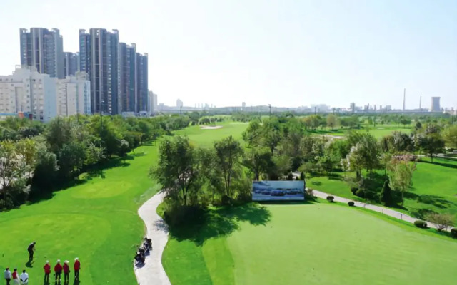 Tianjin Warner International Golf Club