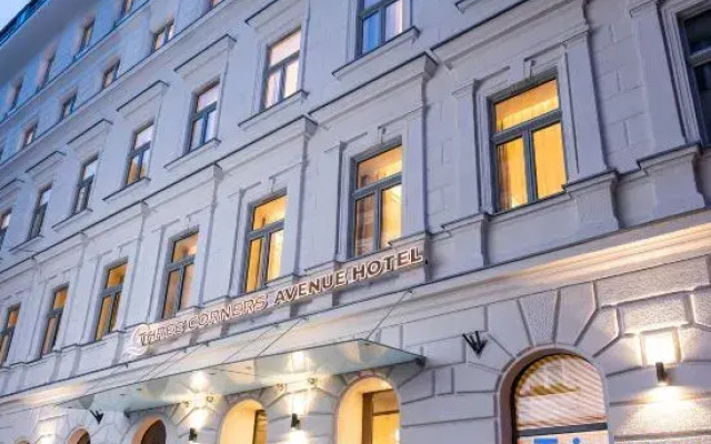 Three Corners Avenue Hotel