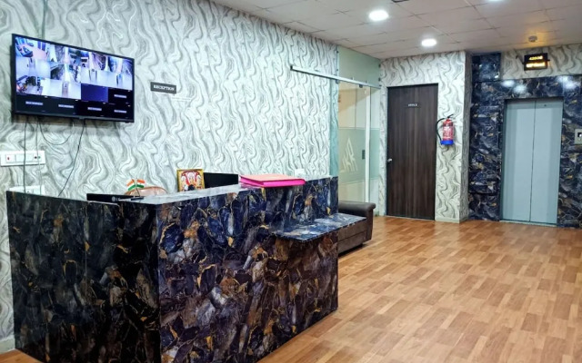 Oyo 42609 Townhouse Gokul Solitaire VIP Road