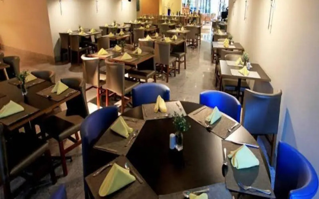 Bristol Recife Suites & Convention