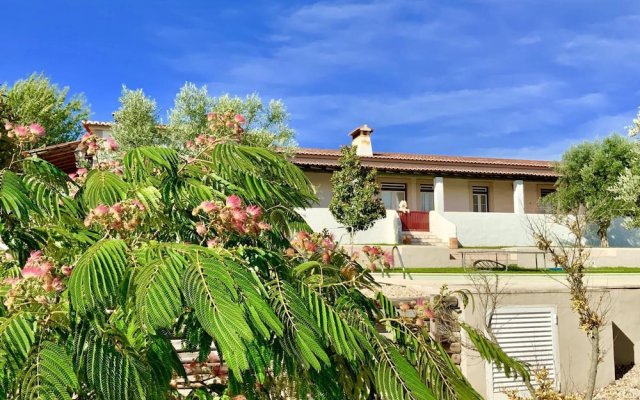 Villa with 3 Bedrooms in Casais de Sao Bras, with Wonderful Mountain View, Shared Pool, Enclosed Garden - 50 Km From the Beach