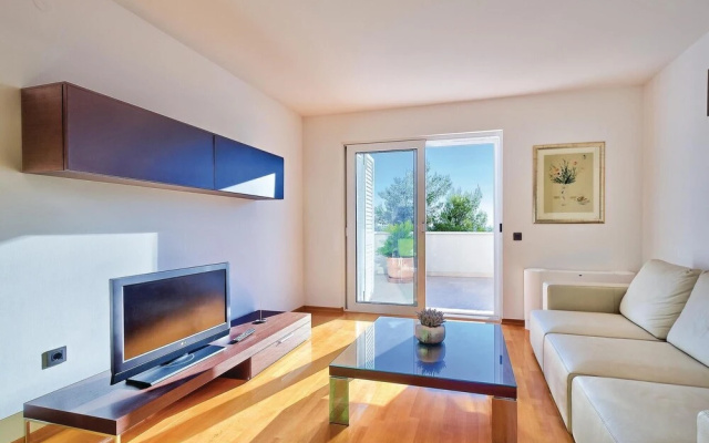 Beautiful Home in Dolac With Wifi and 7 Bedrooms