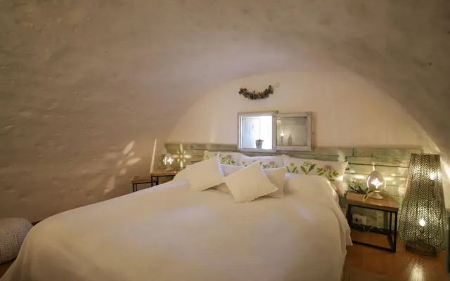 TD Dimora di Genna Trulletto with Lush Garden Pool
