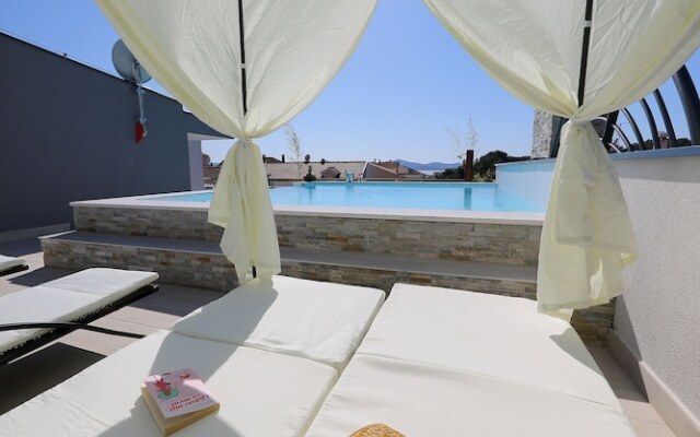 Rooftop pool & terrace - Villa Bellavista