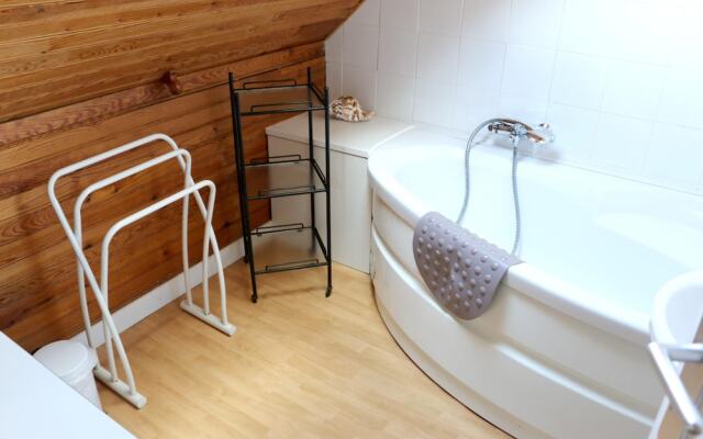 House With 2 Bedrooms in Lanester, With Wonderful Lake View and Enclos