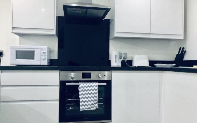 Snapos Luxury Serviced Apartments – Shield House