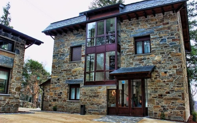 Villa Lucerna Sports & Hotel Resort