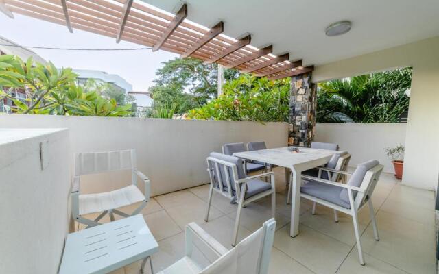 Beachcove Apt No 10