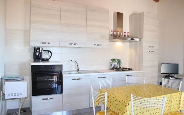 Modern & Chic Pool House 24