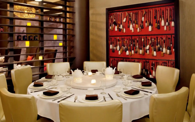 Sheraton LaGuardia East Hotel