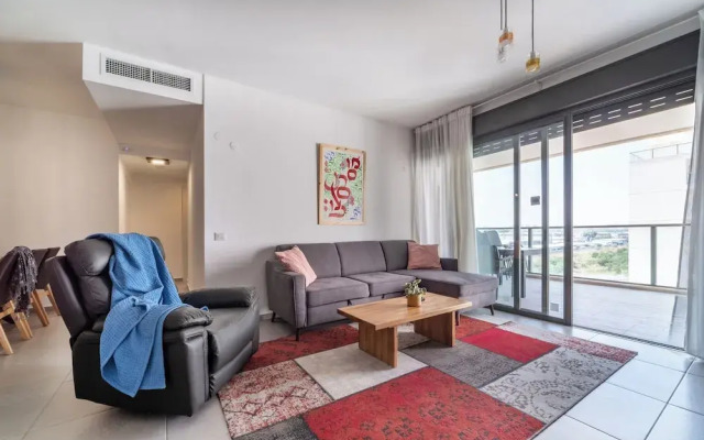 Beach Haven 3BR Apt by Sea N' Rent