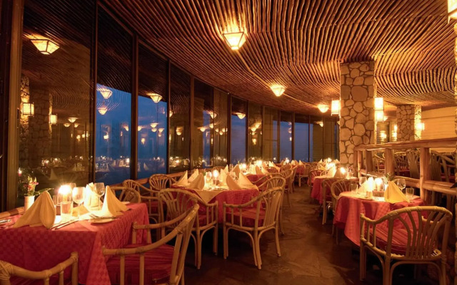 Salt Lick Safari Lodge