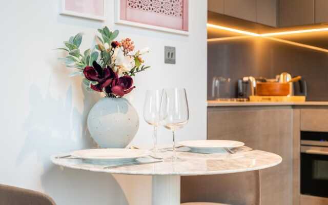 Sensational Studio Apartment in London s Vibrant Canary Wharf