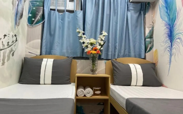 Ashoka Hostel 16F – Guest Rooms – Kowloon