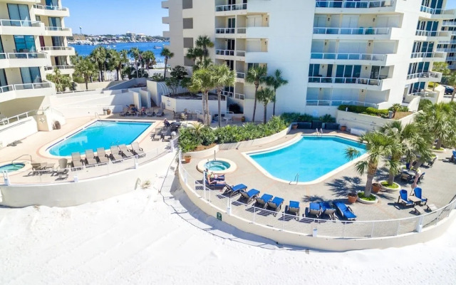 East Pass Towers 305 2 Bedroom Condo by RedAwning