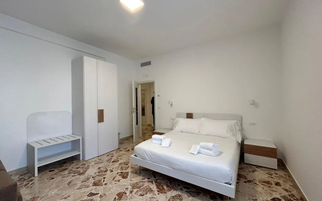 My50s in Monopoli With 4 Bedrooms and 2 Bathrooms