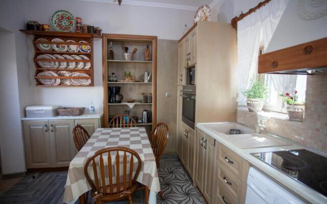 Vicky's House