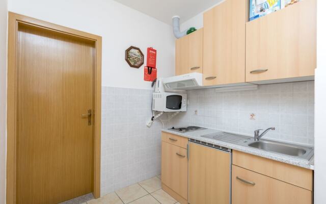 Apartment Mate