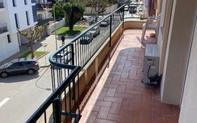 Apartment In The Port Of Llanca