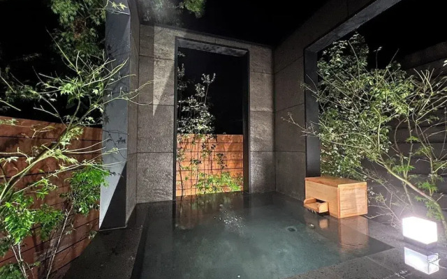 Yufuin Onsen Glaming Comorebi