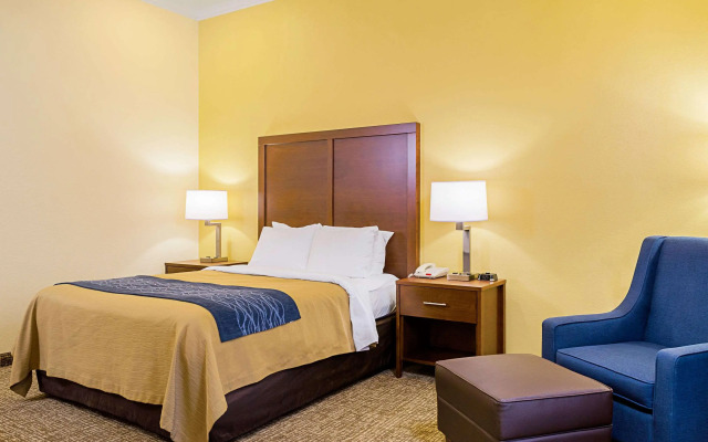 Comfort Inn Monterey Peninsula Airport