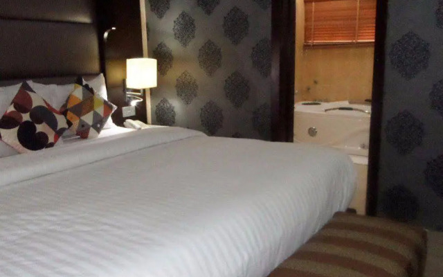Larry Mitchelle Suites