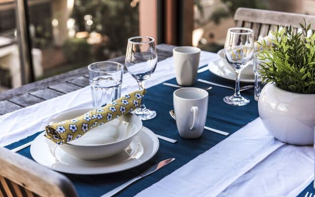 Sky Gardens Sunset River View Netflix Wine Parking