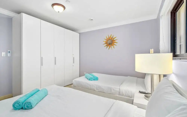 2BR 2BA Duplex w Amazing Views Pool Amenities