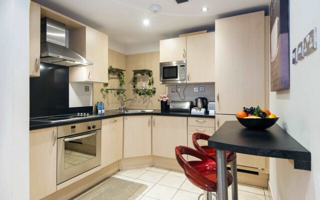 Cosy Point West Cromwell Road Apartment - SRG