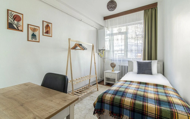 Charming Flat Next to Cevahir Shopping Mall