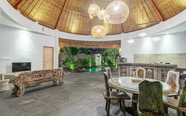 Brand New Luxury 3BR Villa Ethnic Ubud 3