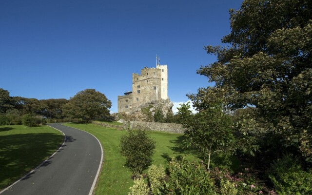 Roch Castle Hotel