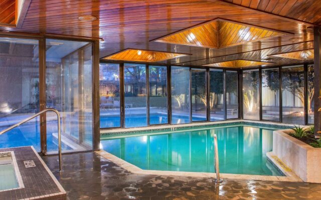 DoubleTree by Hilton Atlanta Windy Hill Ballpark