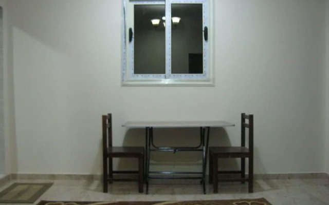 Three Bedroom Apartment With Pyramids View
