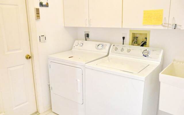 1615 Windmill Avenue