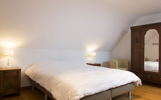 Rural Villa, 4 Kilometres From the Beach