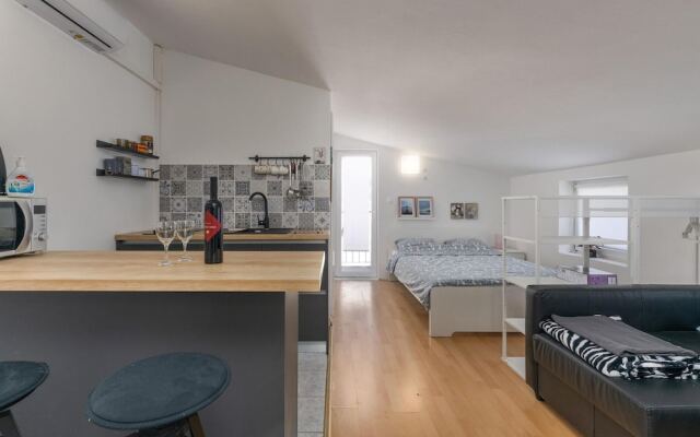 Amazing Apartment in Dramalj With Wifi