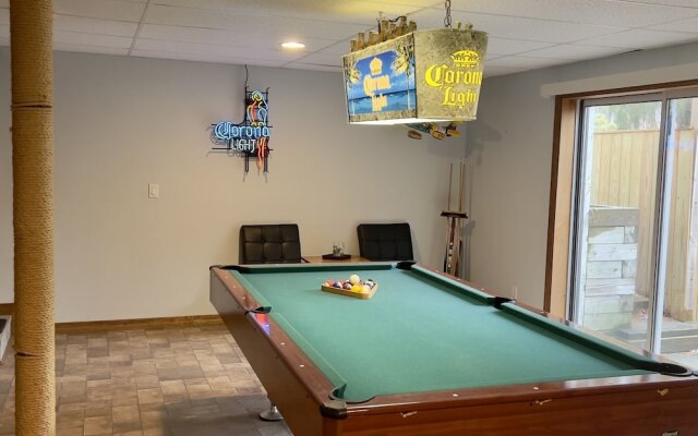 Beautiful Lakehouse with POOL TABLE by CozySuites