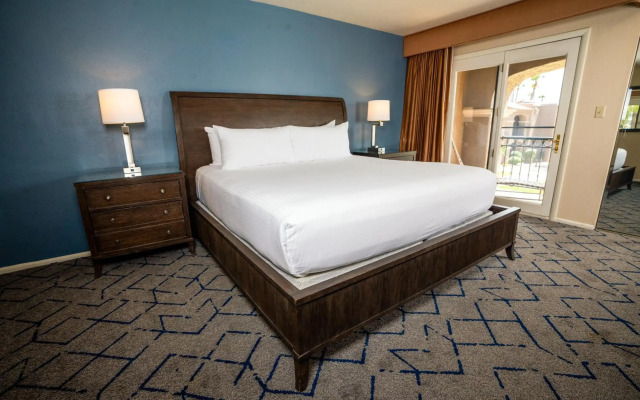 Scottsdale Plaza Resort