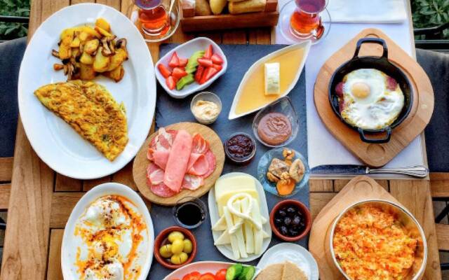 Sakarya Il Ormani Tabiat Parki Konaklama Evleri
