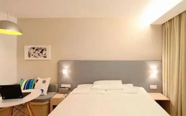 Zhengding Baoming Apartment