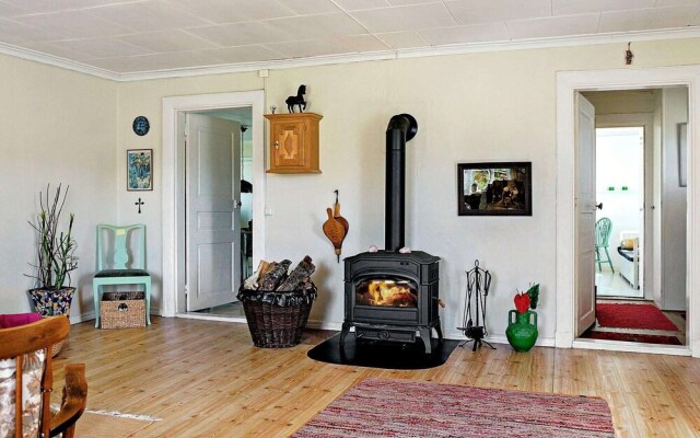 10 Person Holiday Home in Mariestad